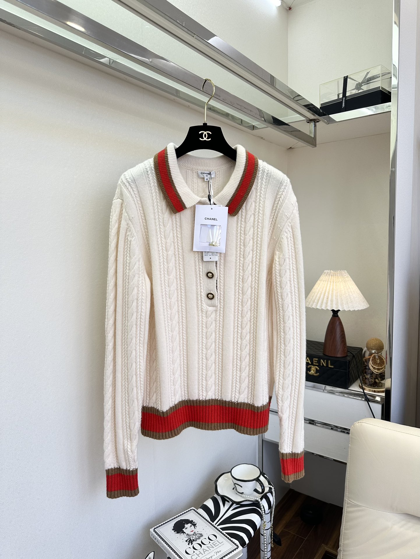 Chanel-Style Knit Top: Preppy Chic, Contrast Colors, and Button Details