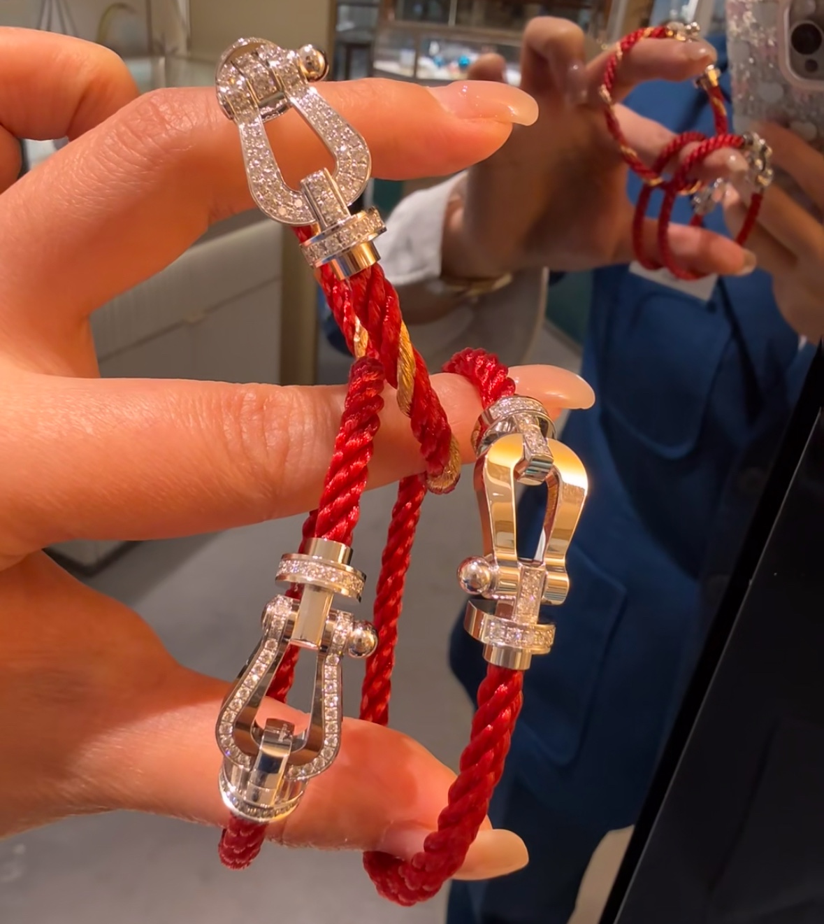 💥新品发布❤火爆🎉钢丝费雷德 Fred斐登满钻、半钻、无钻马蹄扣中性款高品质黑色钢丝绳手链手镯！本命绳👉🏻大牌 时尚 精致💠FORCE 系列手链⭐高端定制～亚金微电镀18k金工艺 精工马蹄扣头手镯！上手效果非常百搭💍 网红达人 时尚一族必备单品 玫瑰金、黄金、银色扣头😘男女情侣款两个码数：17/19cm