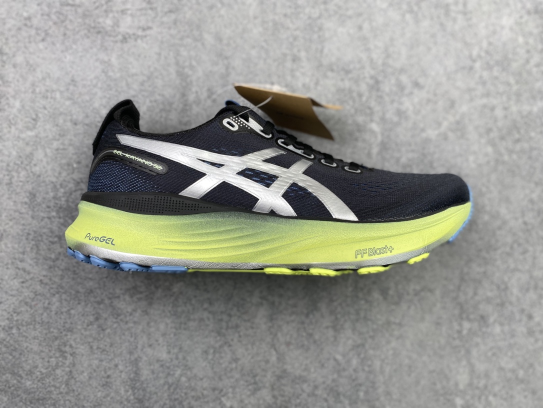 平台特价💰190
   【ASI】Asics GEL-NIMBUS 32 复古单品 
ASICS(亚瑟士） 是日本实业家鬼冢喜八郎创立的跑鞋运动品牌，名宇想法源自著名的拉丁谚语“AnimaSana In Corpore Sano”，意为“健全的精神寓于强健的体魄”。正如其名字的含义，ASICS亚瑟士一直坚信保持身体的健康与活力是打造健康快乐的生活方式的最佳途径。亚瑟士的跑鞋、篮球鞋等系列集专业与美貌于一身，拥有极高的热度
货号：1011C096-200
尺码：36 37 37.5 38 39 39.5 40 40.5 41.5 42 42.5 43.5 44 45 46a56