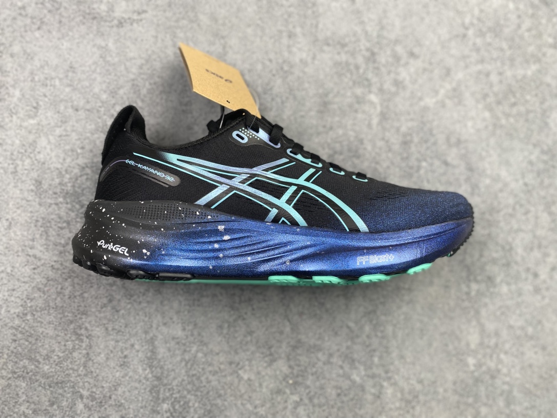 平台特价💰190
   【ASI】Asics GEL-NIMBUS 32 复古单品 
ASICS(亚瑟士） 是日本实业家鬼冢喜八郎创立的跑鞋运动品牌，名宇想法源自著名的拉丁谚语“AnimaSana In Corpore Sano”，意为“健全的精神寓于强健的体魄”。正如其名字的含义，ASICS亚瑟士一直坚信保持身体的健康与活力是打造健康快乐的生活方式的最佳途径。亚瑟士的跑鞋、篮球鞋等系列集专业与美貌于一身，拥有极高的热度
货号：1011C096-200
尺码：36 37 37.5 38 39 39.5 40 40.5 41.5 42 42.5 43.5 44 45 46a56