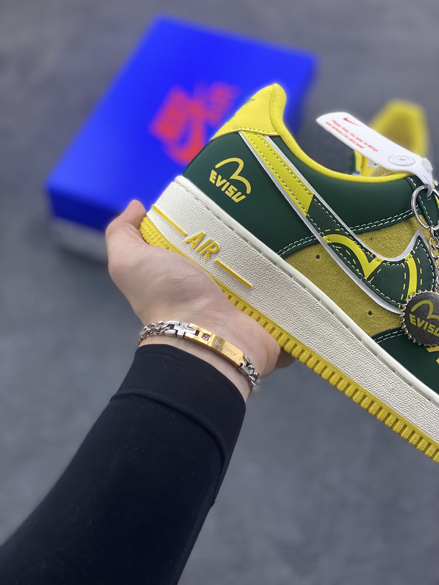 图片[6]-NIke Air Force 1 \’07 Low “草绿黄”空军一号 低帮 运动鞋 休闲鞋 折边针车 工艺难度大 原楦头原纸板 原装鞋盒 定制五金配件 内置全掌气垫 原厂鞋底 货号：SY1388-008 尺码：36 36.5 37.5 38 38.5 39 40 40.5 41 42 42.5 43 44 44.5 45-选品中心