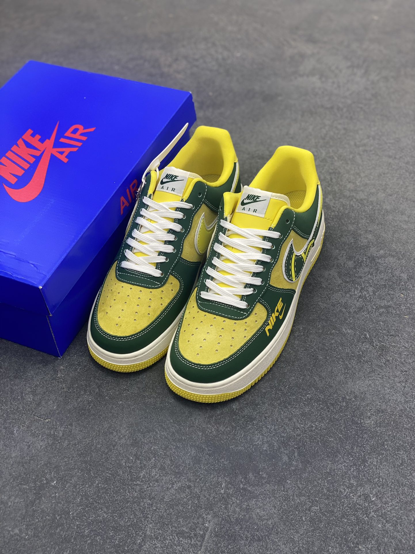 图片[8]-NIke Air Force 1 \’07 Low “草绿黄”空军一号 低帮 运动鞋 休闲鞋 折边针车 工艺难度大 原楦头原纸板 原装鞋盒 定制五金配件 内置全掌气垫 原厂鞋底 货号：SY1388-008 尺码：36 36.5 37.5 38 38.5 39 40 40.5 41 42 42.5 43 44 44.5 45-选品中心