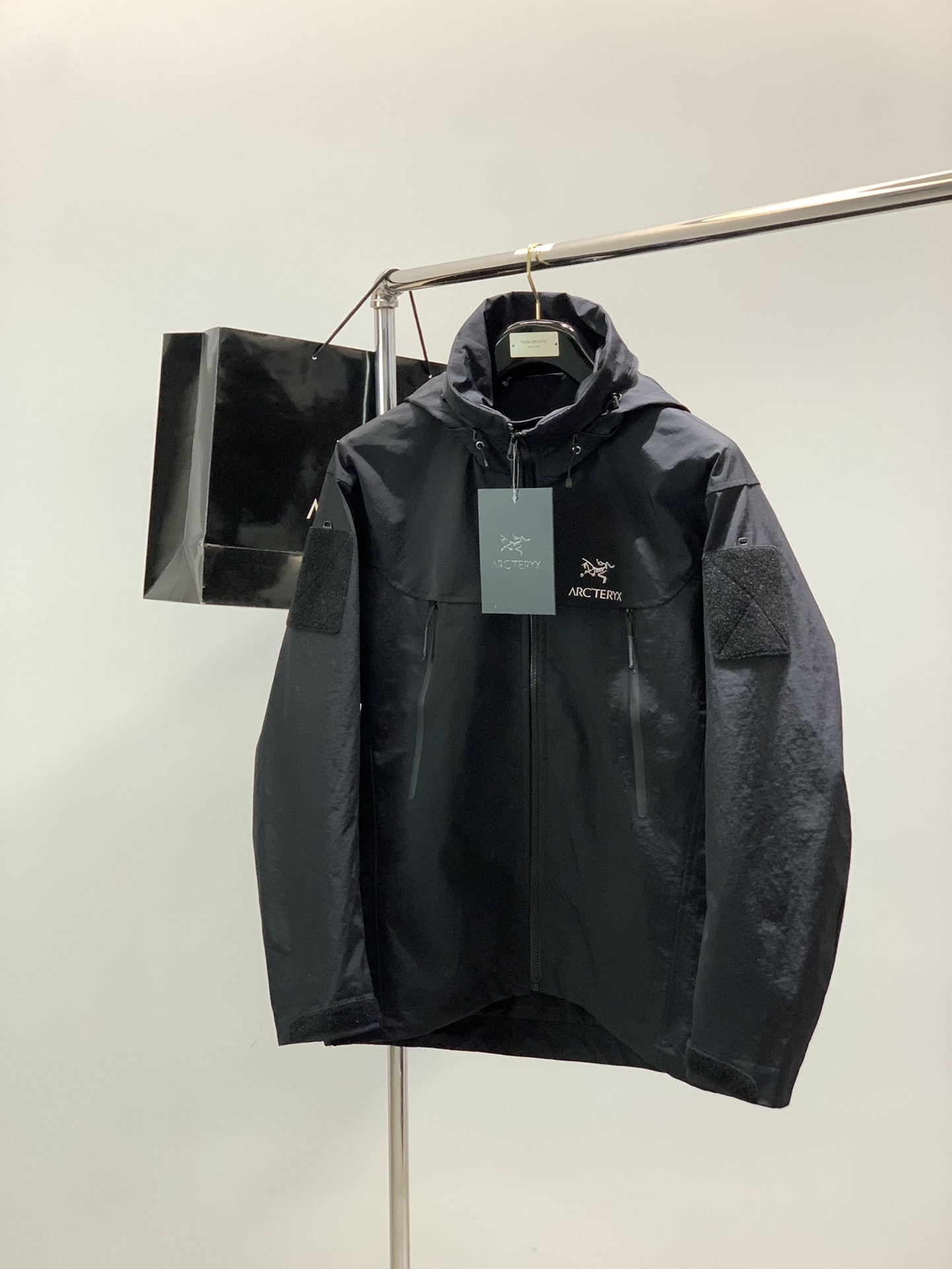 ，ARCTERYX 始祖鸟，2025秋冬AW新品，时尚休翻领外套，专柜同步有售，原单狠货，进口原版面料，