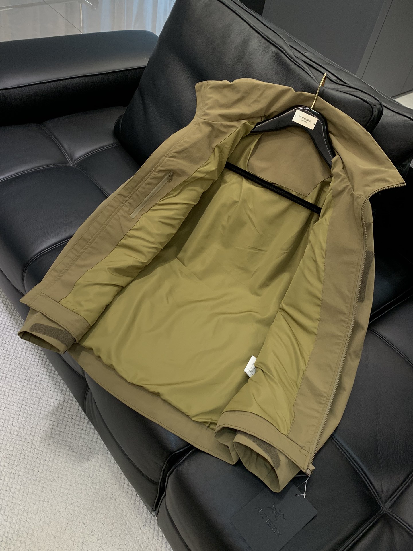 ，ARCTERYX 始祖鸟，2025秋冬AW新品，时尚休翻领外套，专柜同步有售，原单狠货，进口原版面料，