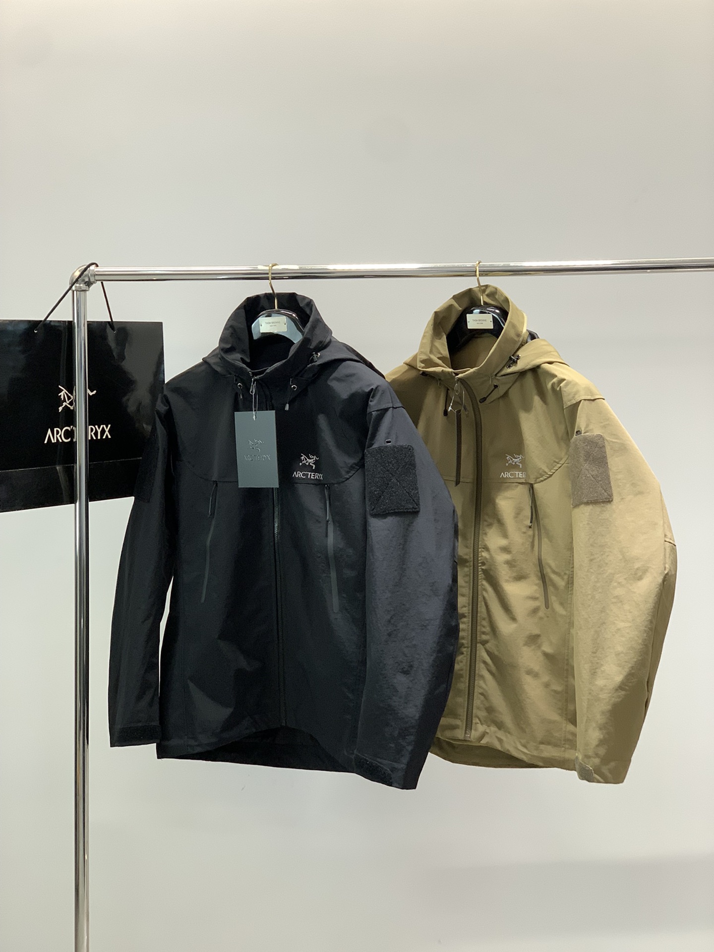 ，ARCTERYX 始祖鸟，2025秋冬AW新品，时尚休翻领外套，专柜同步有售，原单狠货，进口原版面料，