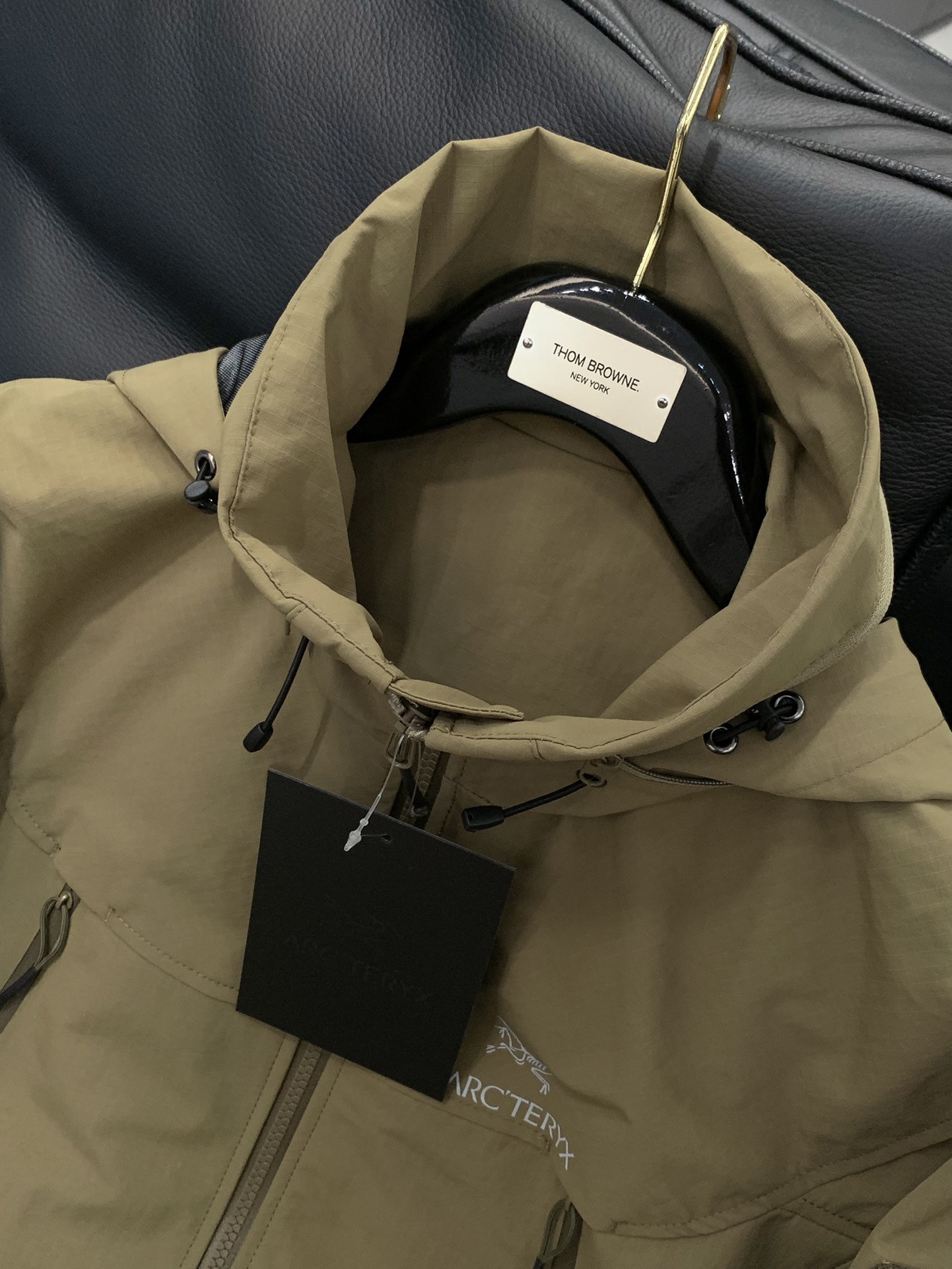 ，ARCTERYX 始祖鸟，2025秋冬AW新品，时尚休翻领外套，专柜同步有售，原单狠货，进口原版面料，