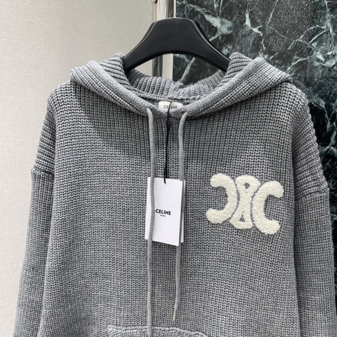 CE 25秋冬新款 刺绣标识针织帽衫 胸前与背后白色立体双C刺绣Logo辨识度满分 休闲感十足，宽松版型