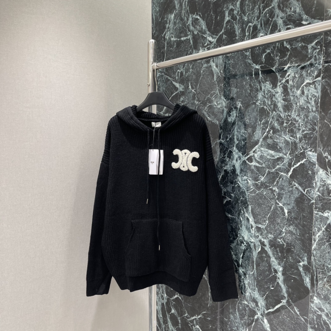 CE 25秋冬新款 刺绣标识针织帽衫 胸前与背后白色立体双C刺绣Logo辨识度满分 休闲感十足，宽松版型