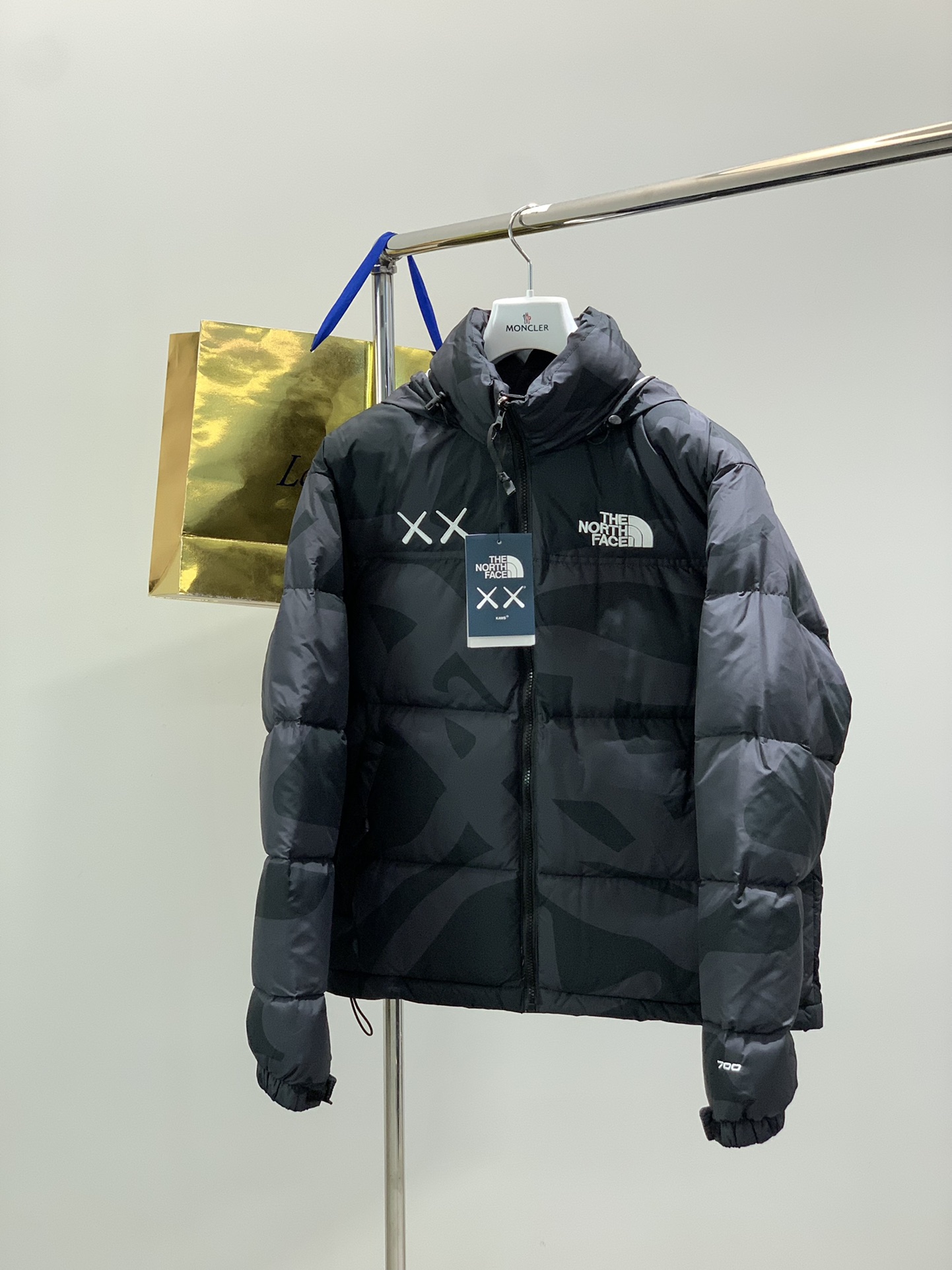 ，北面The North Face ✖️Kaws联名𝟏𝟗𝟗𝟔美版羽绒服 正品打版 全网唯一正确版本全套订