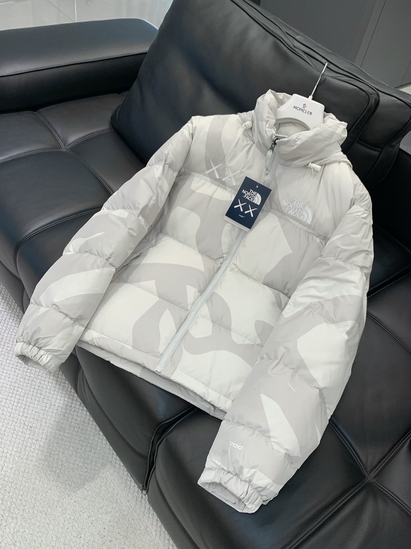 ，北面The North Face ✖️Kaws联名𝟏𝟗𝟗𝟔美版羽绒服 正品打版 全网唯一正确版本全套订