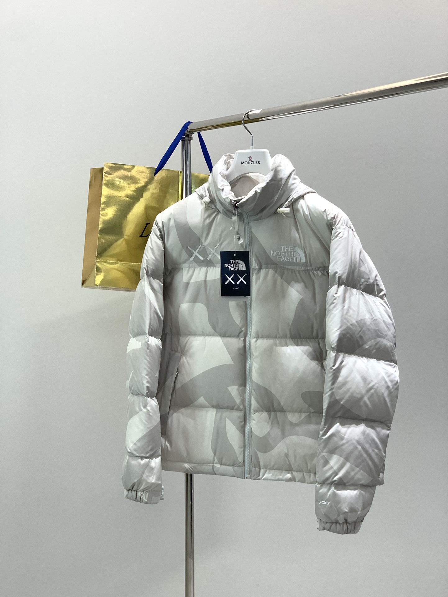 ，北面The North Face ✖️Kaws联名𝟏𝟗𝟗𝟔美版羽绒服 正品打版 全网唯一正确版本全套订