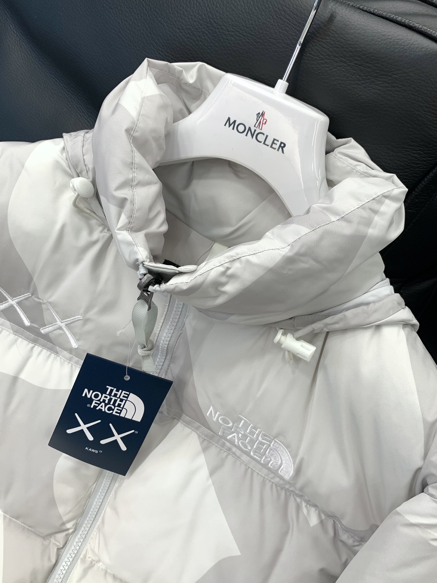 ，北面The North Face ✖️Kaws联名𝟏𝟗𝟗𝟔美版羽绒服 正品打版 全网唯一正确版本全套订