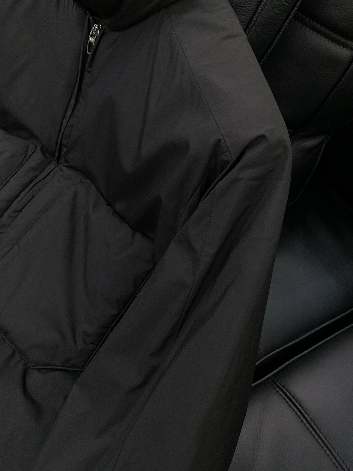 ，lulu lemon 动态保暖王者 金标P棉 防风防水 露露家轻量多功能翻领衬衫式棉服外套，男女同款！