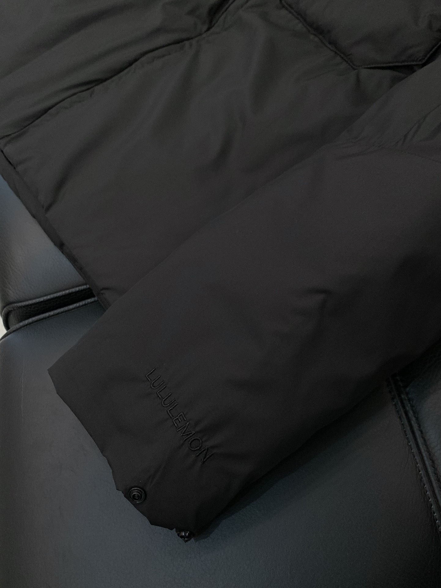 ，lulu lemon 动态保暖王者 金标P棉 防风防水 露露家轻量多功能翻领衬衫式棉服外套，男女同款！