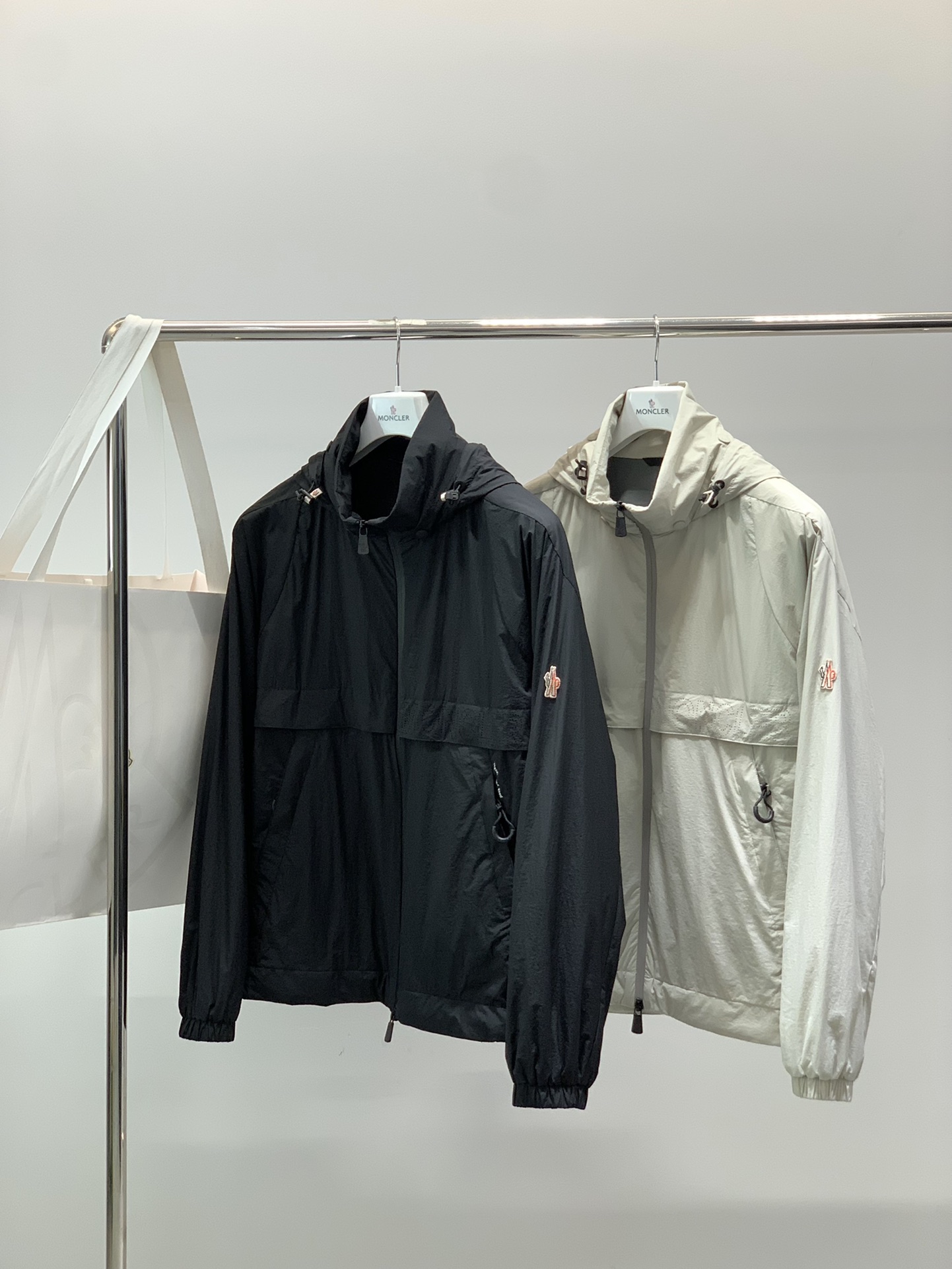 ，蒙口 2025秋冬🆕Mon*ler Negara隐藏便捷立领棉服夹克外套冲锋衣经典Grenoble系列