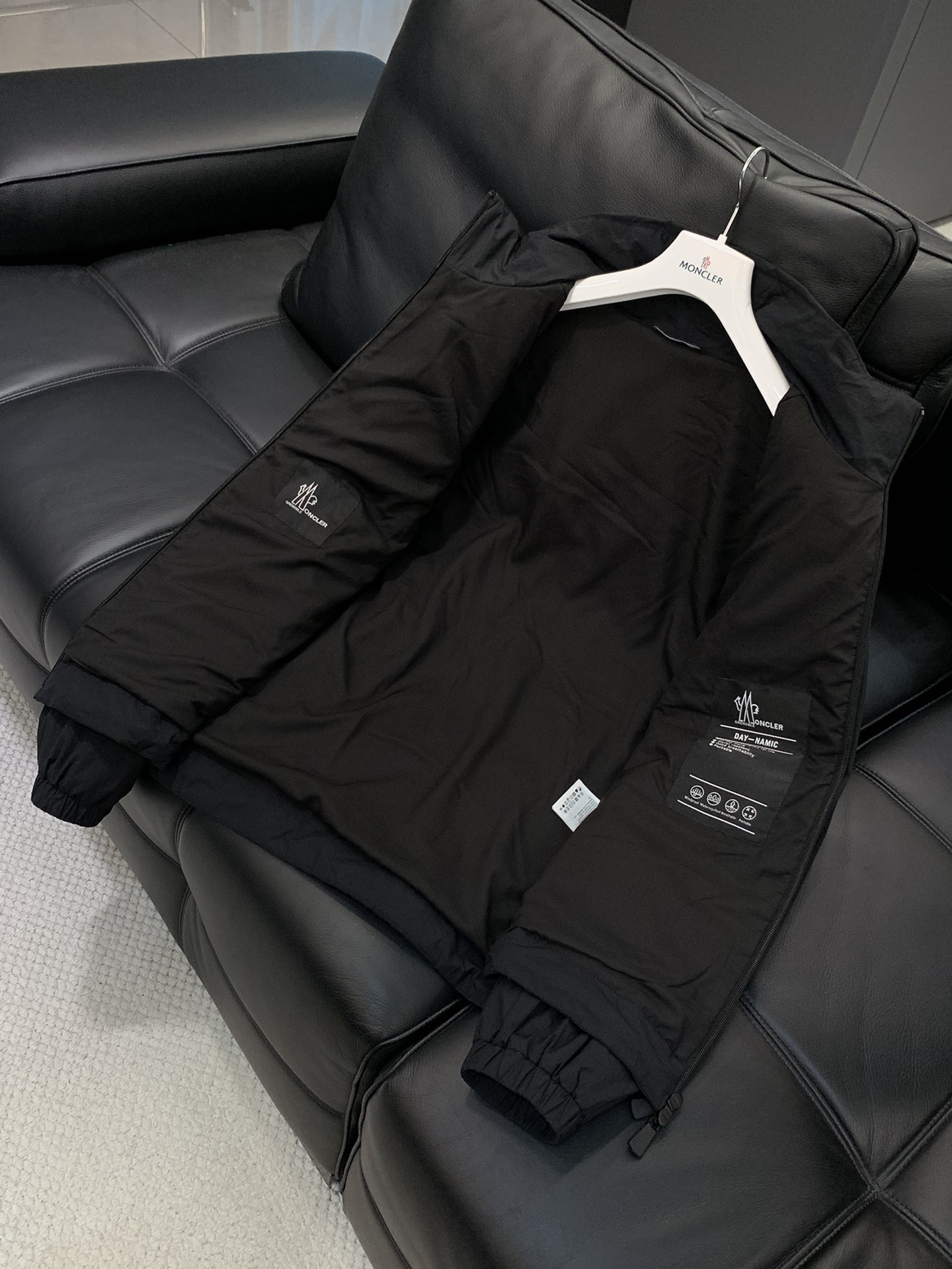 ，蒙口 2025秋冬🆕Mon*ler Negara隐藏便捷立领棉服夹克外套冲锋衣经典Grenoble系列