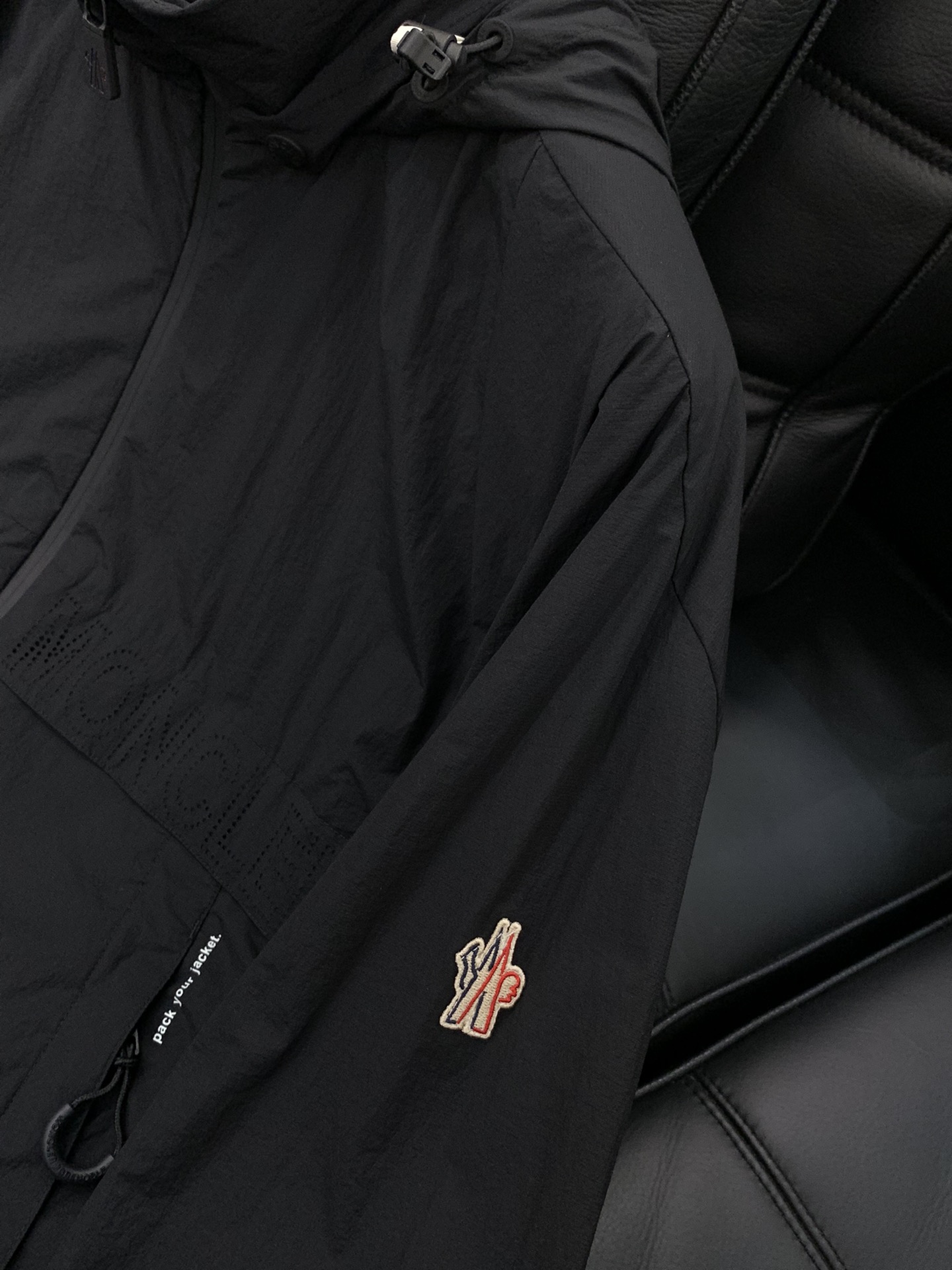 ，蒙口 2025秋冬🆕Mon*ler Negara隐藏便捷立领棉服夹克外套冲锋衣经典Grenoble系列