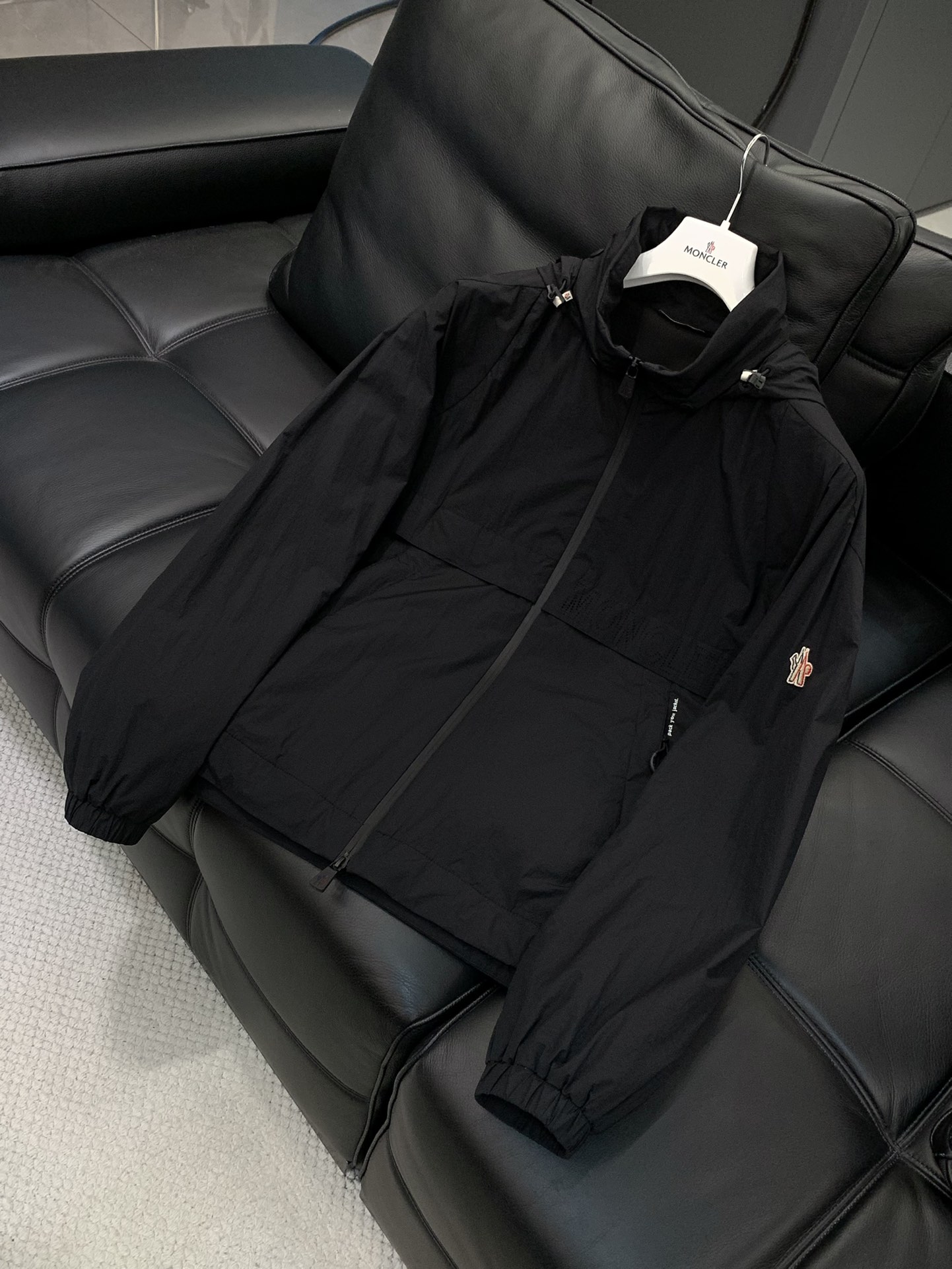 ，蒙口 2025秋冬🆕Mon*ler Negara隐藏便捷立领棉服夹克外套冲锋衣经典Grenoble系列