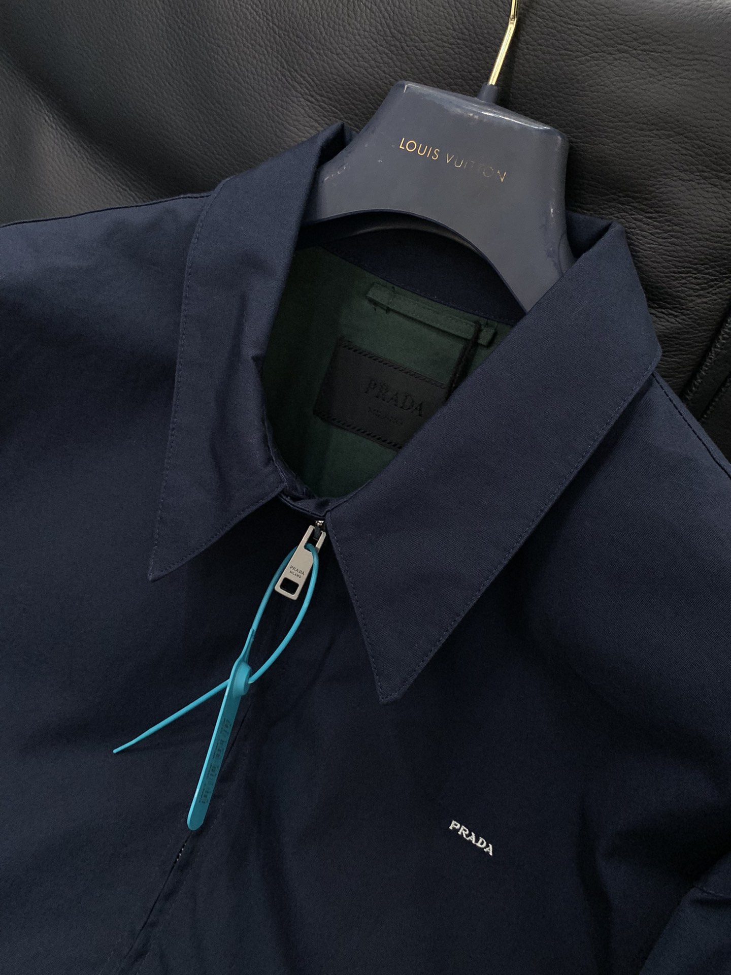 ，PRADA 普拉达 FW25 经典哈林顿英伦风绅士棉质夹克外套 原版两件4w购入开发 面料色样定制一个