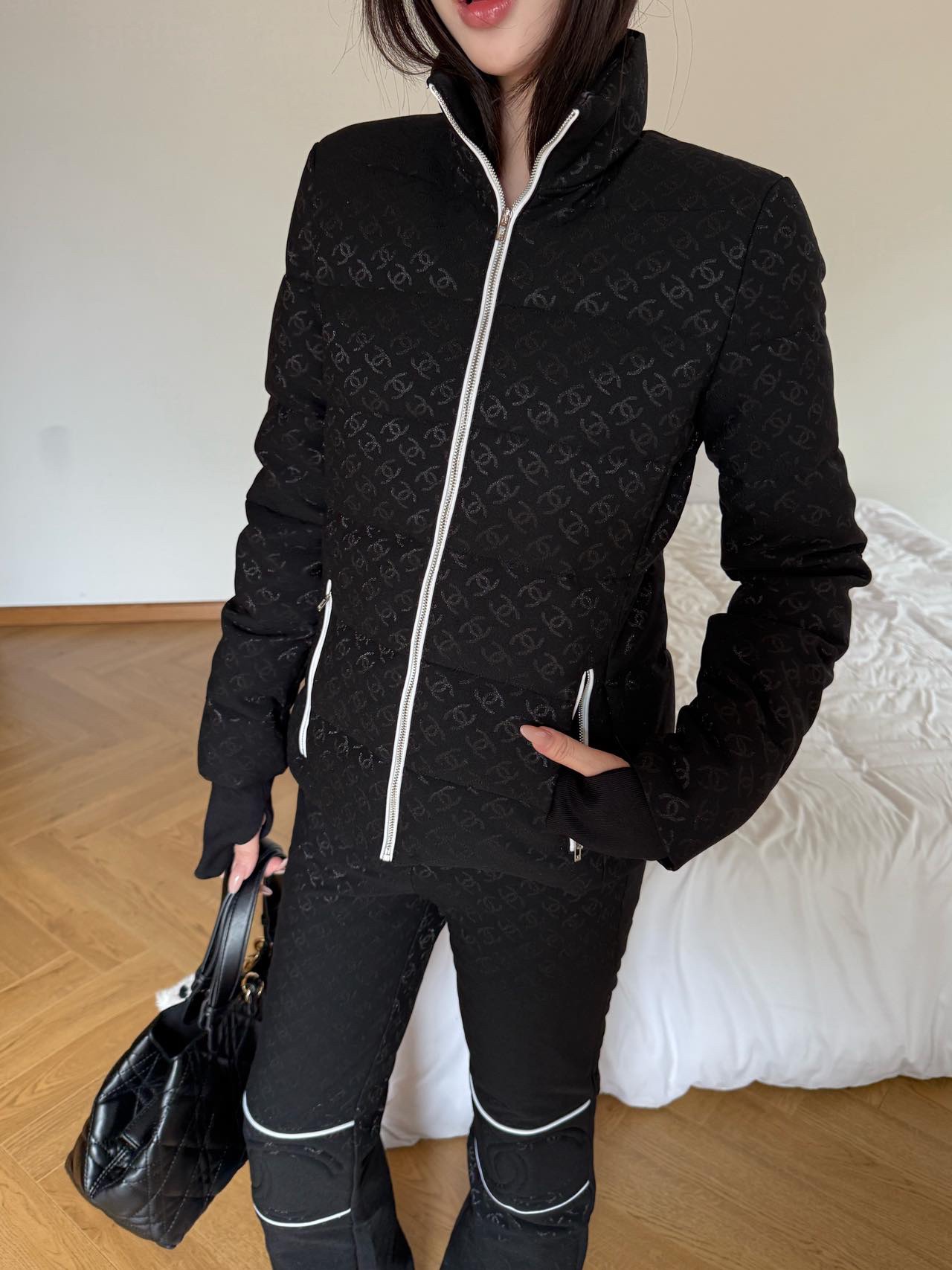 NO:607493,Upper body pictures batched separately,,alexander wang19860909上身图 分开批,,alexander wang,Women's clothing