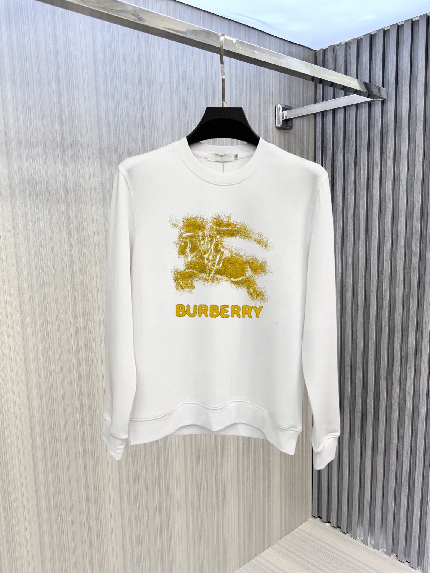 Burberry White Long Sleeve Crew Neck Sweatshirt With Logo - Plus Size Available