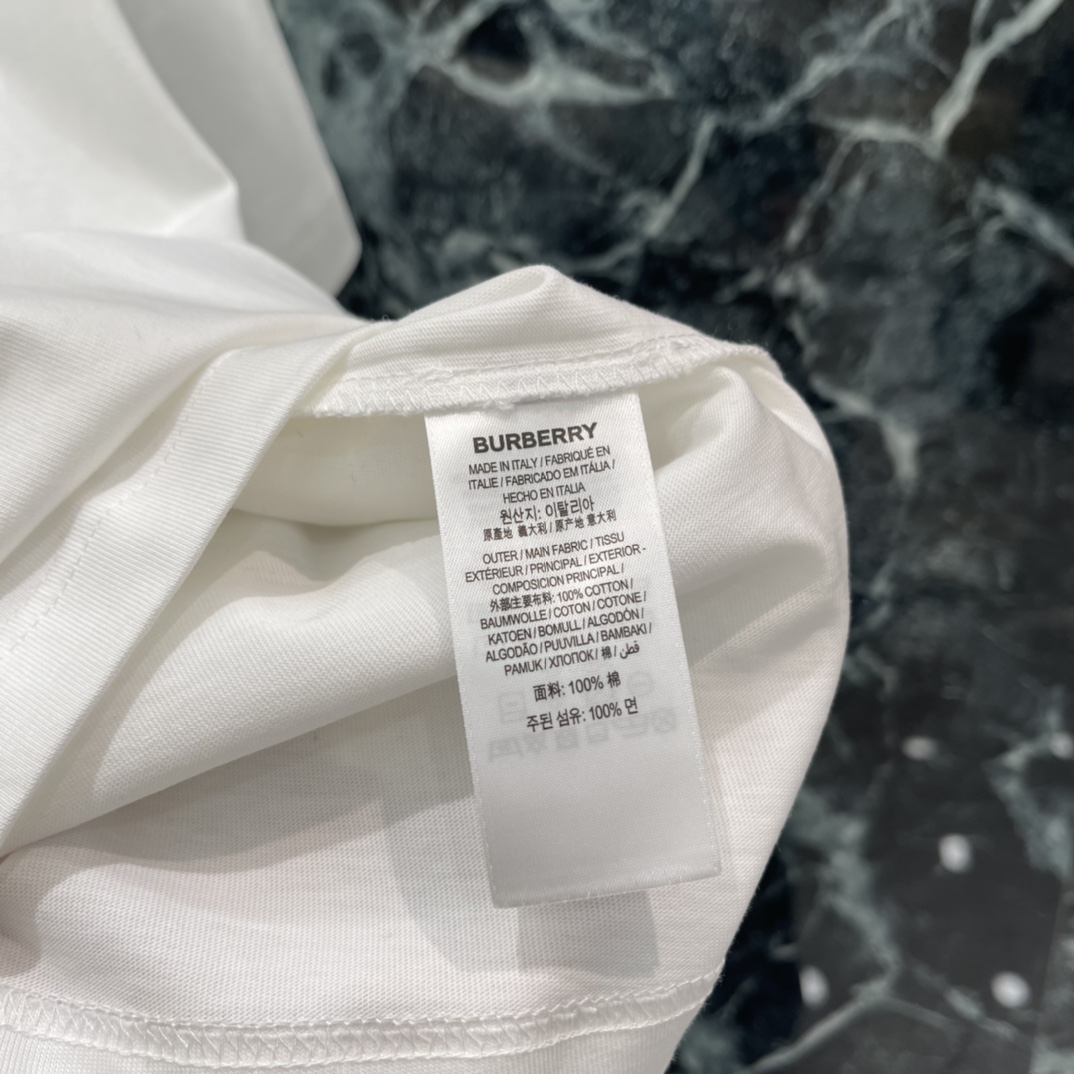 BBR 25秋冬新款 印花刺绣短袖T恤 正面是经典骑士图案+品牌logo 英伦风满满 粉色款超温柔 宽松