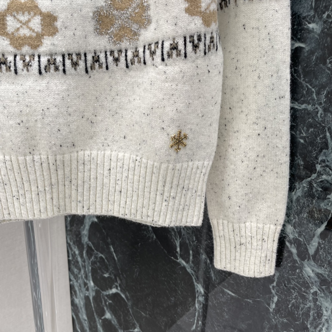 小香 25秋冬新款 麋鹿提花毛衣 米白纱线混入闪亮纤维 光线下bling bling超梦幻 棕白麋鹿 雪
