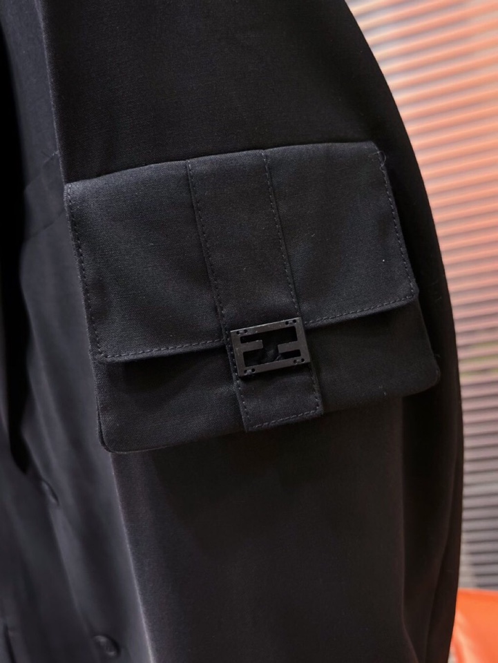 FENDI 芬迪 2024新款西服西装单西，高端版本！定制羊毛混纺面料 透气舒适度高，细节无可挑剔，品牌