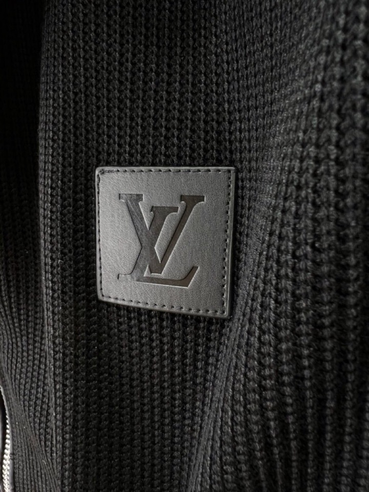 Louis Vuitton 路易威登 LV 驴牌 25ss秋冬最新品经典老花针织拼接夹克连帽外套，设计帅