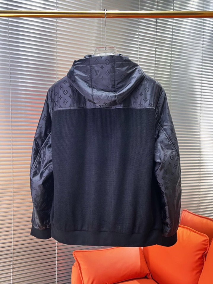 Louis Vuitton 路易威登 LV 驴牌 25ss秋冬最新品经典老花针织拼接夹克连帽外套，设计帅