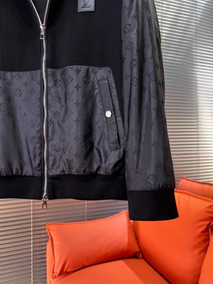 Louis Vuitton 路易威登 LV 驴牌 25ss秋冬最新品经典老花针织拼接夹克连帽外套，设计帅