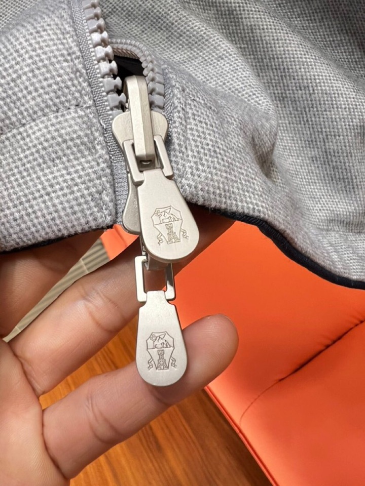 Brunello Cucinelli BC 2025ss 秋冬新品男士针织羊毛双面连帽夹克外套，高奢内敛