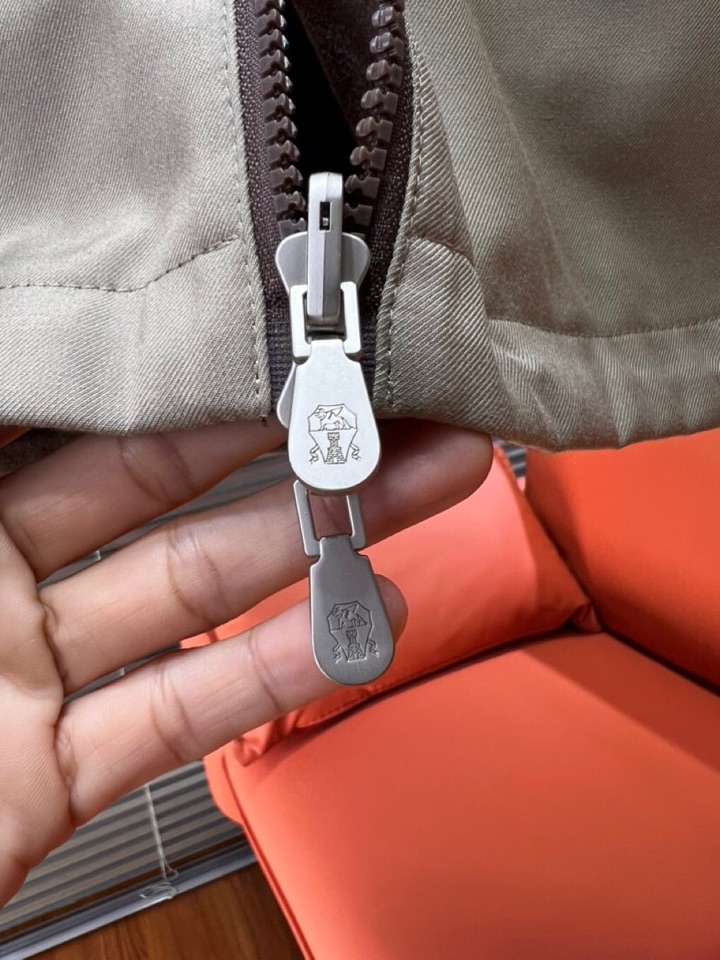 Brunello Cucinelli BC 2025ss 秋冬新品男士针织羊毛双面连帽夹克外套，高奢内敛