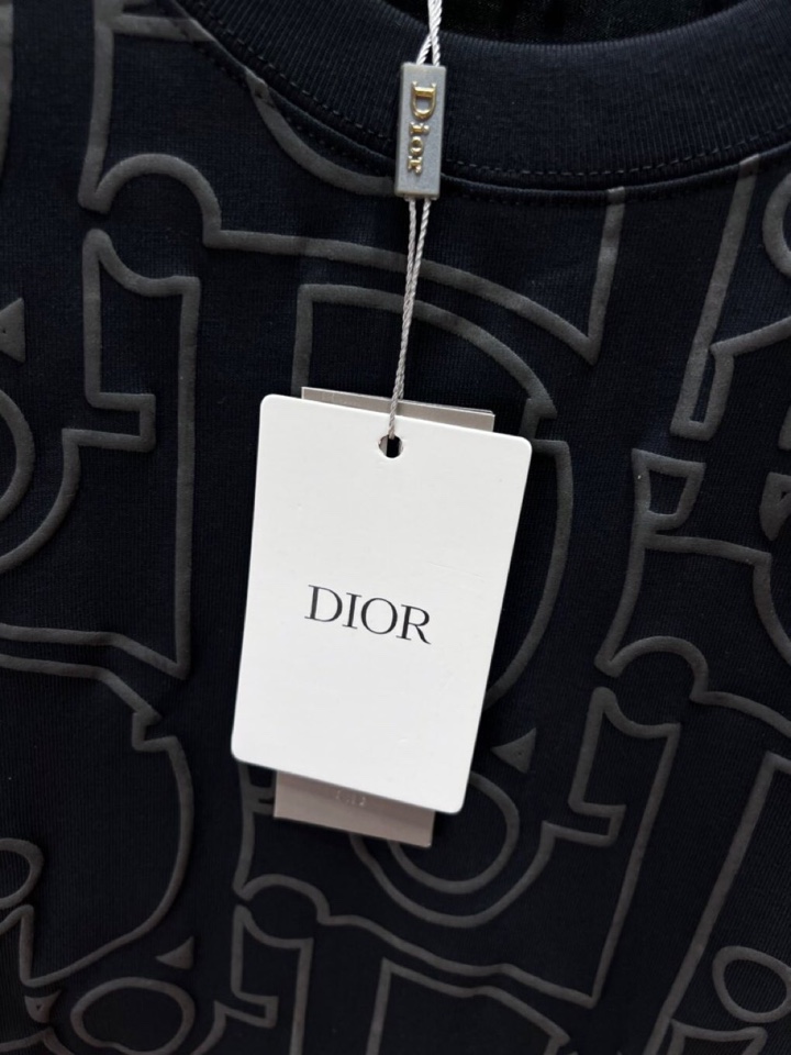 Dior 迪奥2025新款圆领长袖T恤，男女同款情侣款，数码植绒发泡字母logo·定制280克重纯棉面料
