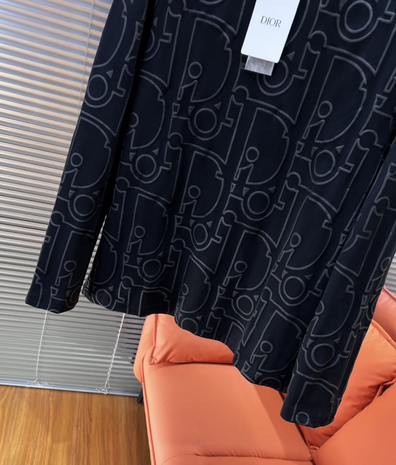 Dior 迪奥2025新款圆领长袖T恤，男女同款情侣款，数码植绒发泡字母logo·定制280克重纯棉面料