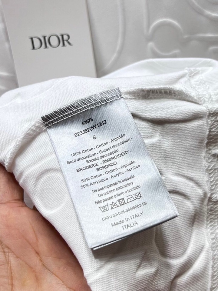 Dior 迪奥2025新款圆领长袖T恤，男女同款情侣款，数码植绒发泡字母logo·定制280克重纯棉面料