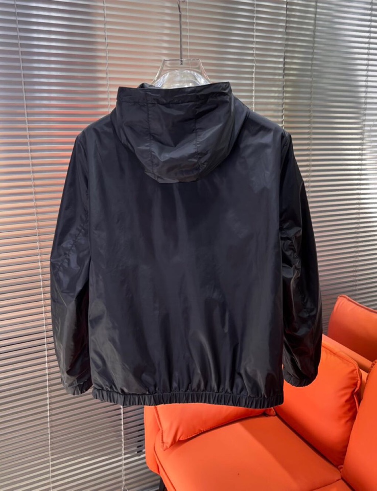 FENDI 芬迪新款原单男士双面穿连帽夹克外套 ✨渠道特供 高端货✨简约经典大爆款 原版聚酯纤维创新科技