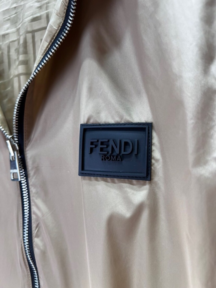 FENDI 芬迪新款原单男士双面穿连帽夹克外套 ✨渠道特供 高端货✨简约经典大爆款 原版聚酯纤维创新科技