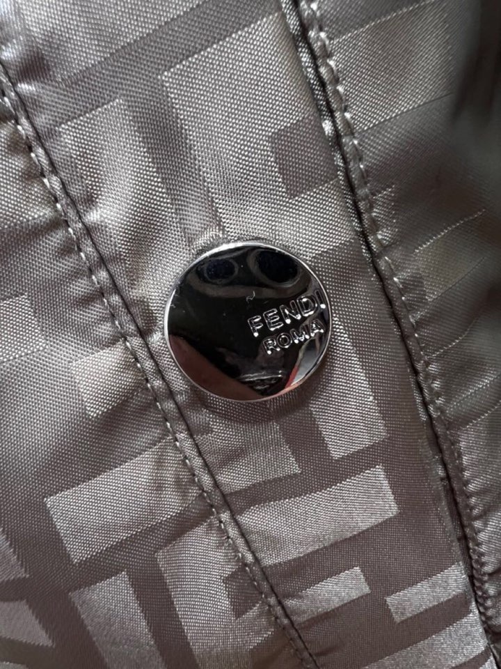 FENDI 芬迪新款原单男士双面穿连帽夹克外套 ✨渠道特供 高端货✨简约经典大爆款 原版聚酯纤维创新科技