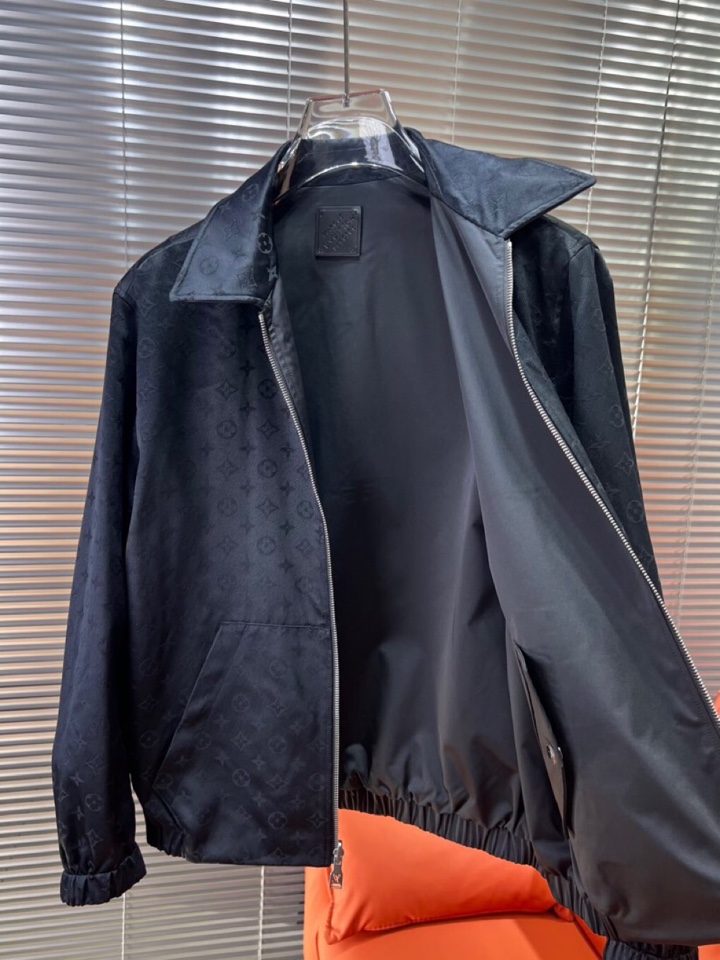 Louis Vuitton 路易威登 LV 驴牌新款原单双面穿夹克外套 ，一面老花一面纯色✨渠道特供 高