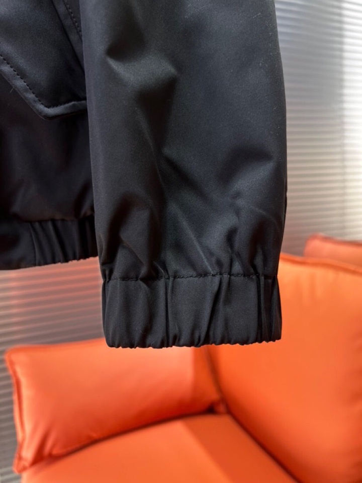 Louis Vuitton 路易威登 LV 驴牌新款原单双面穿夹克外套 ，一面老花一面纯色✨渠道特供 高