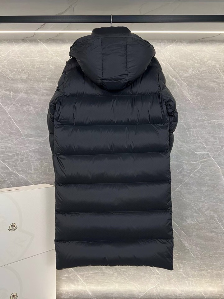 Moncler 蒙口Hanovcrtan雾面长玛雅/长款羽绒服\n尺码: 1-5码\n颜色：黑色\n（下