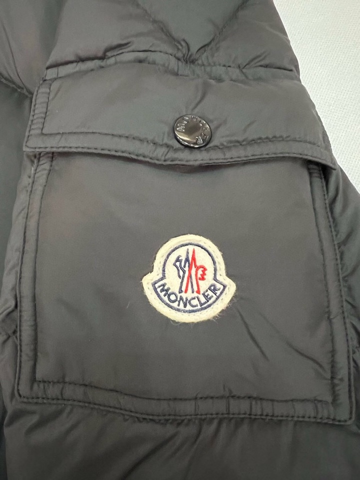 Moncler 蒙口Hanovcrtan雾面长玛雅/长款羽绒服\n尺码: 1-5码\n颜色：黑色\n（下