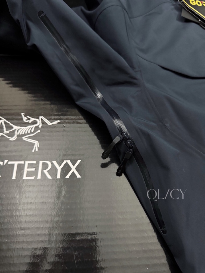 (Arcteryx）始祖鸟男女同款情侣款羽绒服，Macai Jacket买菜三合一羽绒服情侣款买菜可拆卸