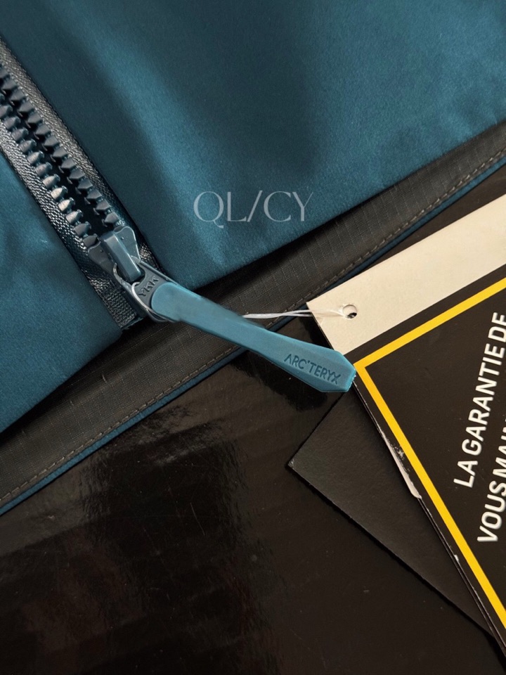 (Arcteryx）始祖鸟男女同款情侣款羽绒服，Macai Jacket买菜三合一羽绒服情侣款买菜可拆卸