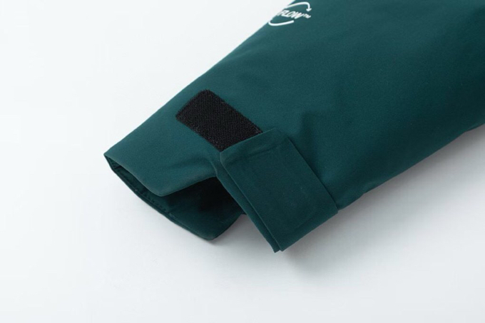 hellyhansen海丽汉森hh户外登山防寒防风连帽羽绒服\n搭载专业防泼水面料得北欧品牌 设计线条简