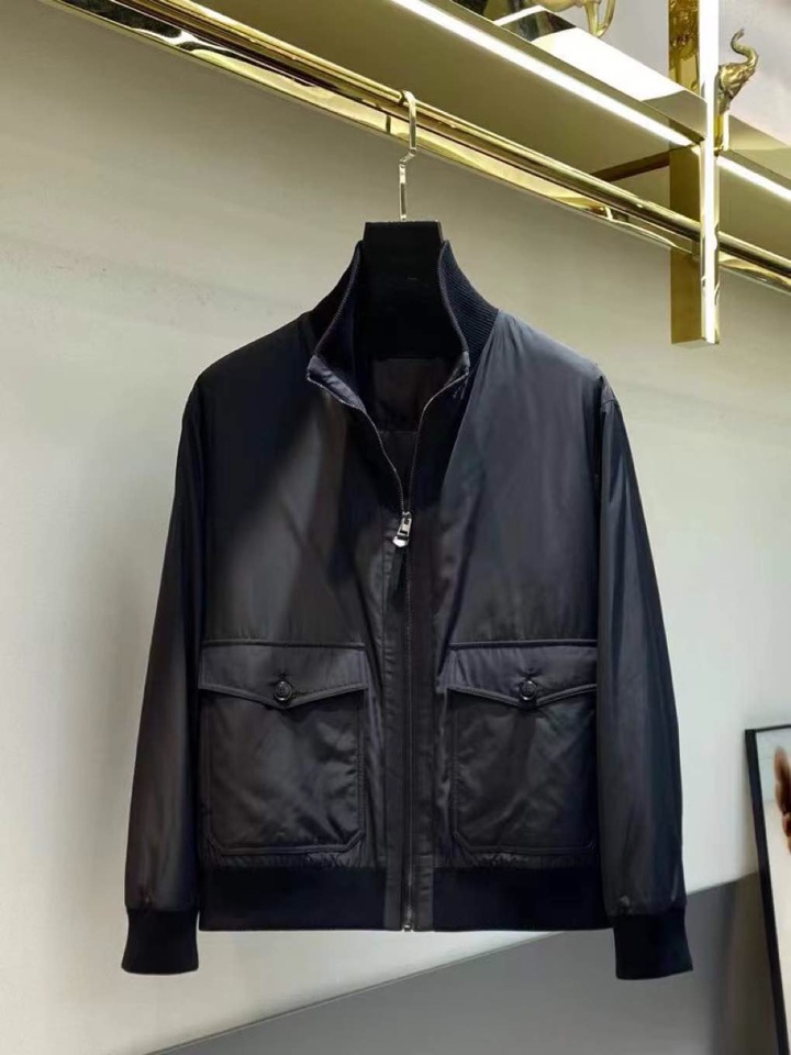 Loro Piana 诺悠翩雅lP🆕 秋冬新款爆款立领羽绒服；三色齐发；新国标90白鸭绒；轻盈保暖；简约