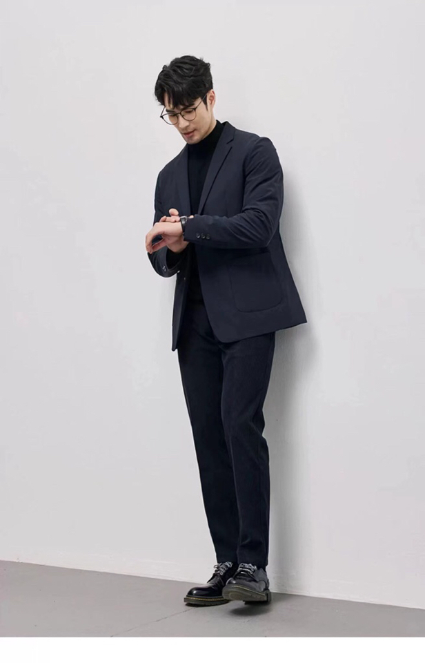 Armani 阿玛尼2025秋冬百搭休闲爆款轻溥鹅绒羽绒西装单西，二色齐发，蓝色与黑色；简约干净；轻盈保