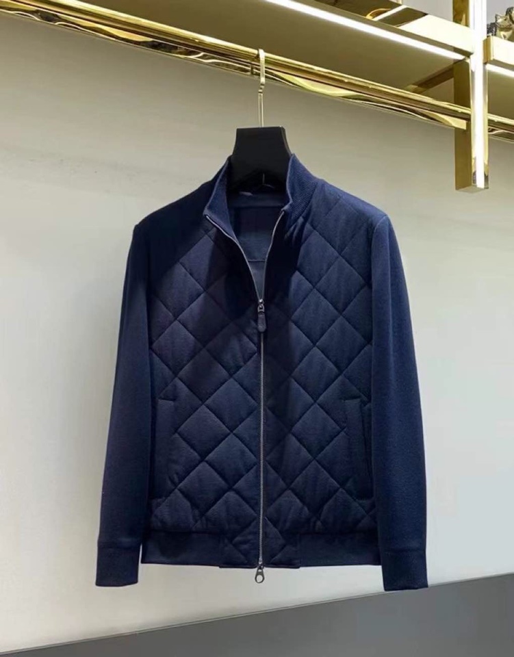 Loro Piana 诺悠翩雅lP🆕 爆款休闲立领夹克三色齐发，金纺羊毛面料；简约高端；手感舒适柔软；上