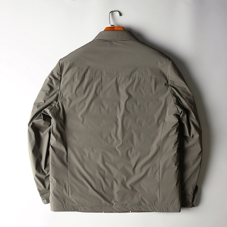 Armani 阿玛尼2025最爆翻领羽绒服鹅绒服；二色齐发；锦纶氨纶纤维高弹面料，抗邹柔顺，垂感十足，防